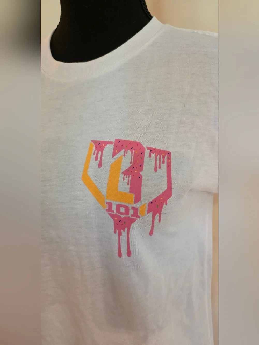 Girl's BASEBALL LIFESTYLE White Short Sleeve Tee w/ Pink & Yellow Logo (Size YL) - Picture 4 of 9